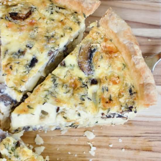 Mushroom & Caramelized Onion Quiche - Recipe photo by lanebakery