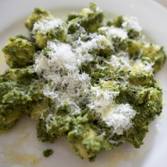 Gnocchi in broccoli spinach sauce - Recipe photo by foodmakesmehappy