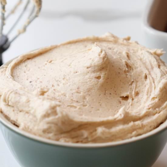 Brown Butter Frosting - Recipe photo by Tinhateats.com