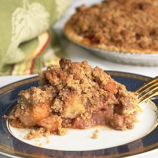 Betty Crocker French Apple Pie - Recipe photo by iwilkerson