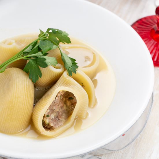 Sopa de Galets - Recipe photo by Little Nomads Recipes