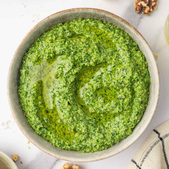 Pesto Without Pine Nuts - Recipe photo by Abi Thiya