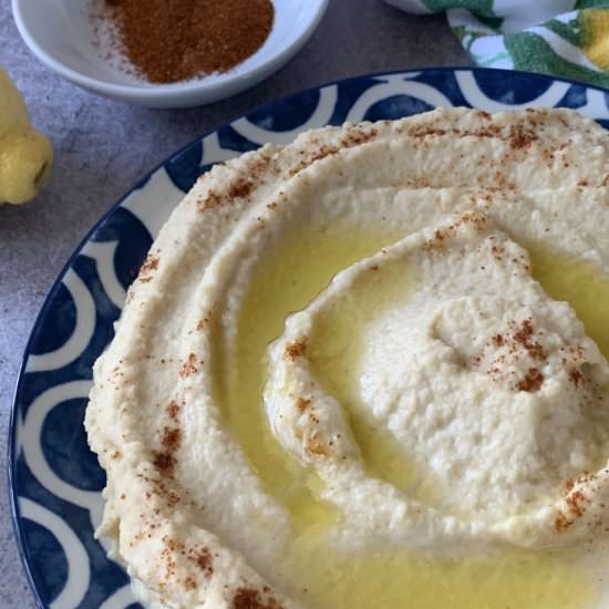 Authentic Hummus Dip - Recipe photo by Osharak