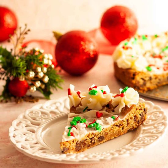Easy Christmas Cookie Cake! - Recipe photo by PastryWishes
