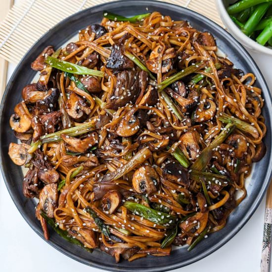 Mushroom Chow Mein - Recipe photo by Plantpowercooking