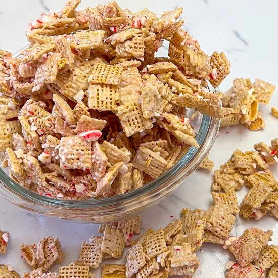 Candy Cane Crunch Chex Party Mix - Recipe photo by Recipesmadewithlove