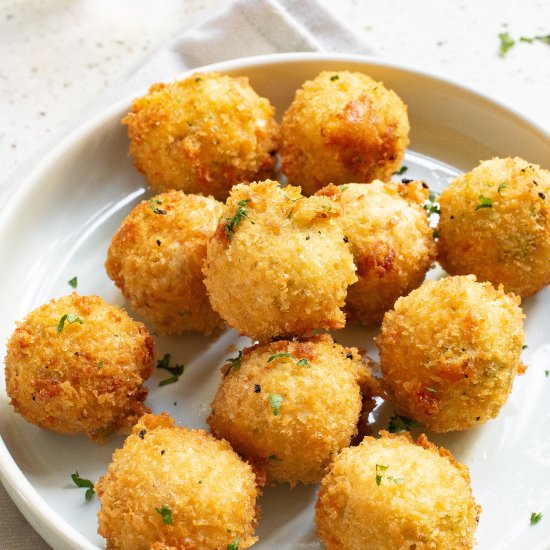 Broccoli Cheese Balls - Recipe photo by CallMePMc