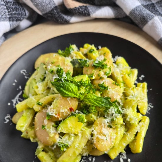 Creamy Pesto Casarecce - Recipe photo by HappyVeg1986