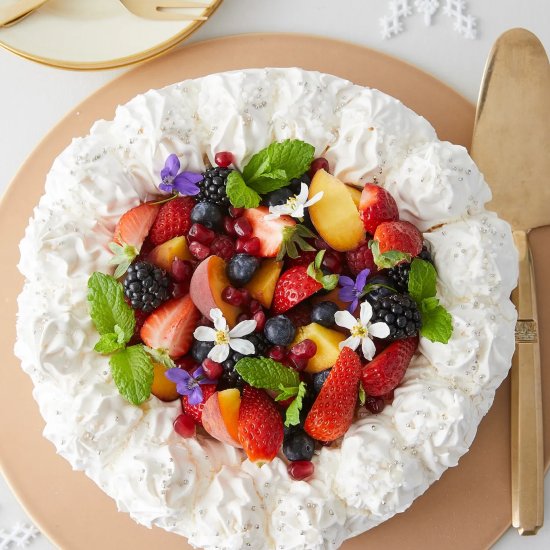 Crown Pavlova - Recipe photo by coolfooddude