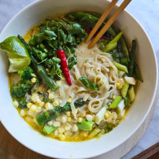 Green Curry Noodle Bowls - Recipe photo by HappyVeg1986