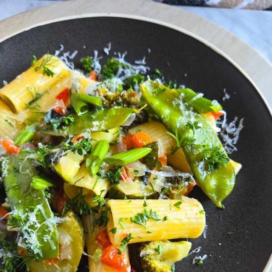 Rigatoni Primavera - Recipe photo by HappyVeg1986