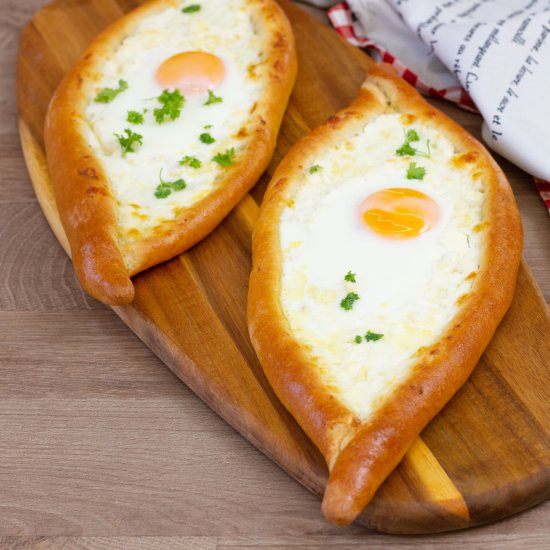 Khachapuri - Recipe photo by mecooks.com