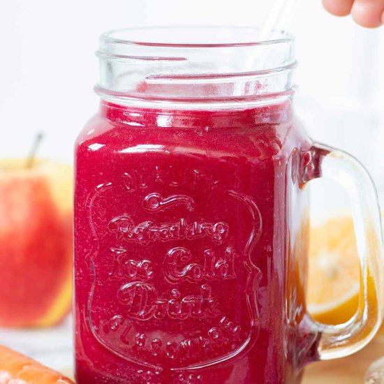 Apple Beet Carrot Smoothie - Recipe photo by Marinela