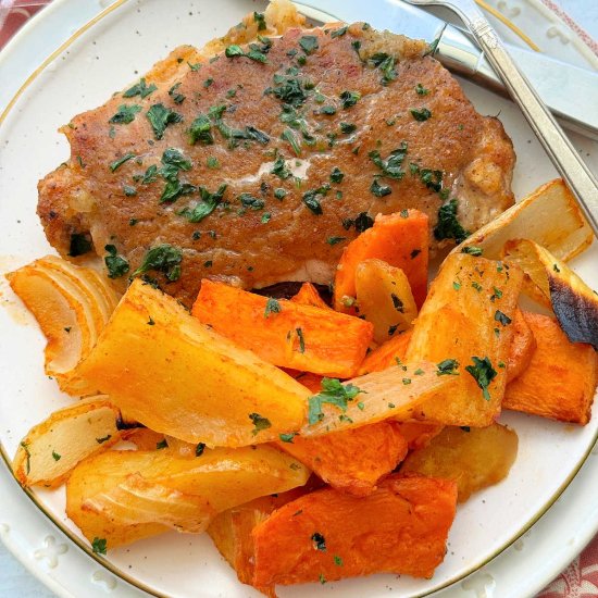 Pork Chops and Applesauce - Recipe photo by Foodtastic Mom