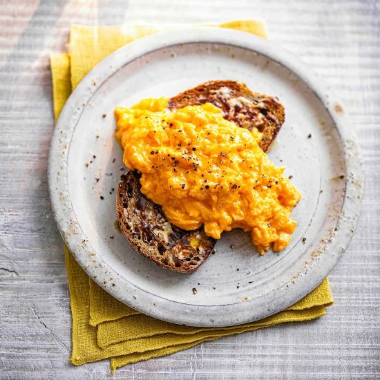 Perfect Scrambled Eggs - Recipe photo by coolfooddude