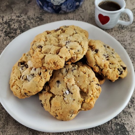 Cornflakes and Chocolate Chip Cookies - Recipe photo by Maca Meillon