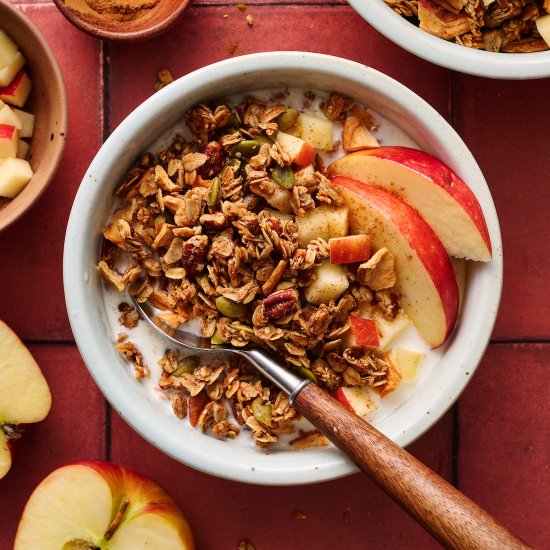 Apple Pie Granola - Recipe photo by thebiteshot