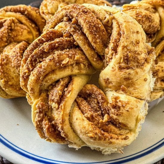 Polish Cinnamon Twists - Recipe photo by theeuropeandish