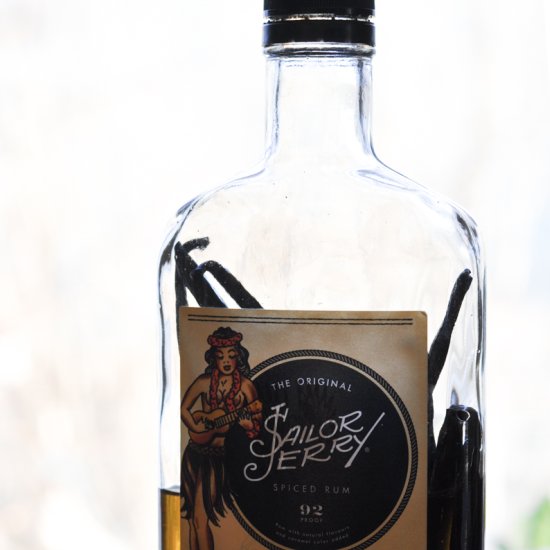 Homemade Vanilla Extract - Recipe photo by bowlofyum