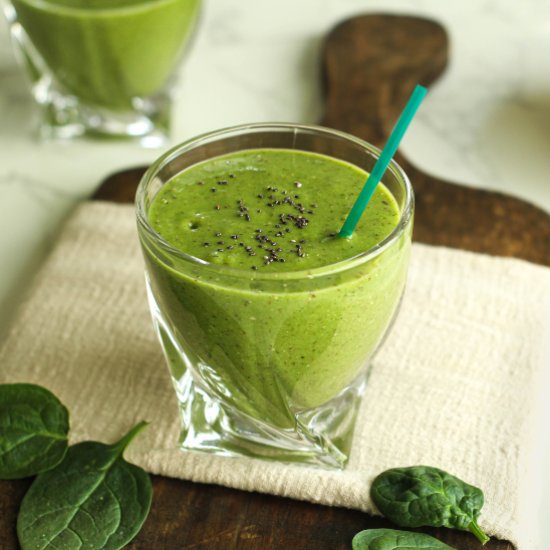 Green Protein Smoothie - Recipe photo by jenna@heavenlyspiced.com