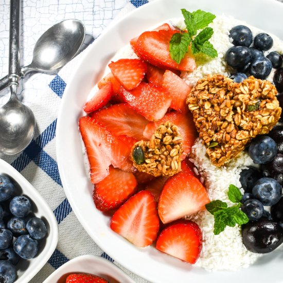 Berry Smoothie Bowl - Recipe photo by bastecutfold