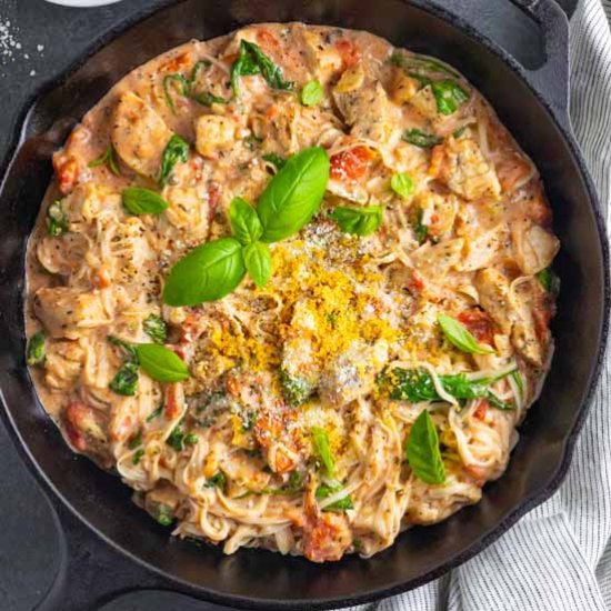 Marry Me Chicken Pasta - Recipe photo by Rad Foodie