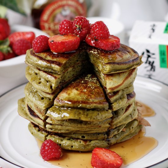 Fluffy Matcha Pancakes - Recipe photo by Rachida