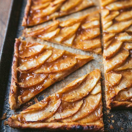 French thin Apple Pie Recipe - Recipe photo by zesttangerine
