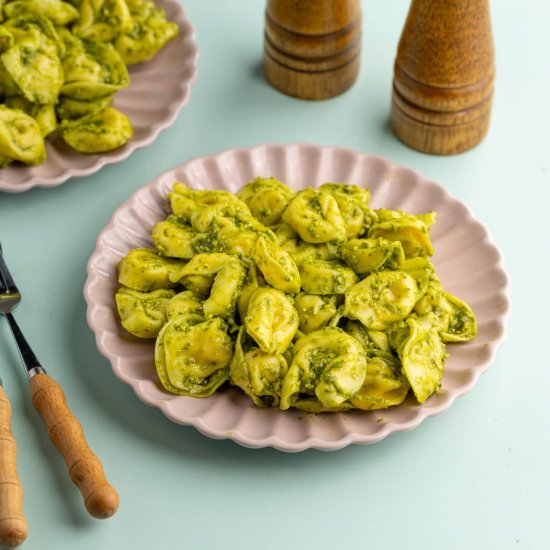 2-Ingredient Pesto Tortellini - Recipe photo by marleysmenu