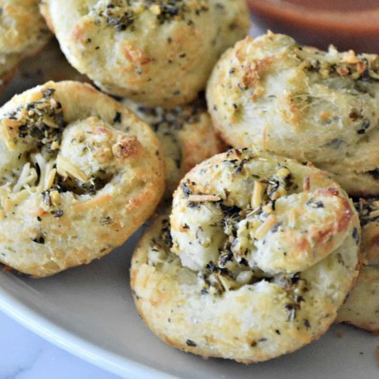 Easy Keto Garlic Knots Recipe - Recipe photo by We Want To Eat