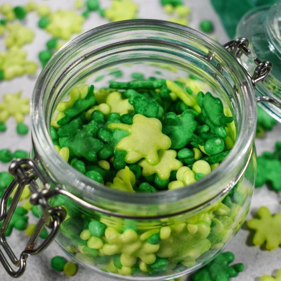 Homemade Shamrock Sprinkles - Recipe photo by bastecutfold