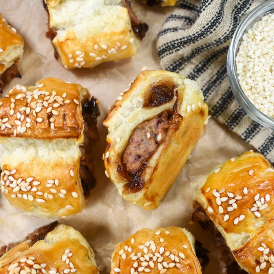 Vegetarian Sausage Rolls - Recipe photo by bastecutfold
