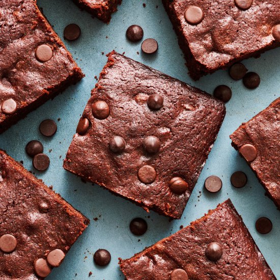 Fudgy Paleo Brownies - Recipe photo by thebiteshot