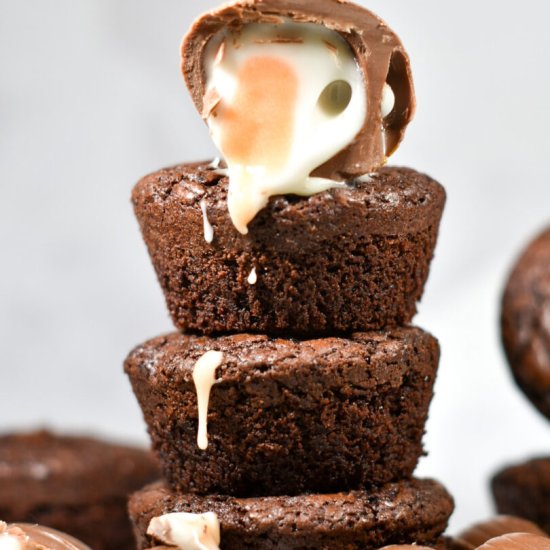 Creme Egg Brownie Cups - Recipe photo by bastecutfold