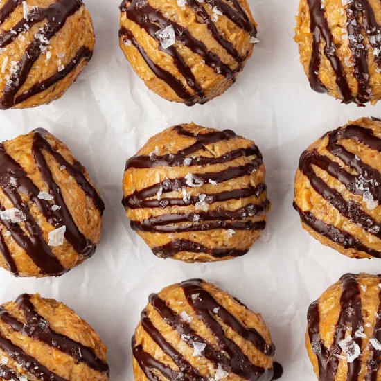 Peanut Butter Energy Balls - Recipe photo by buildyourbite