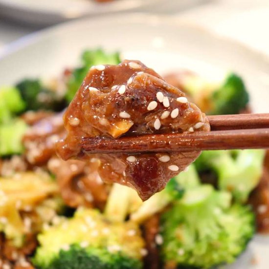 Teriyaki Beef and Broccoli - Recipe photo by Tinhateats.com