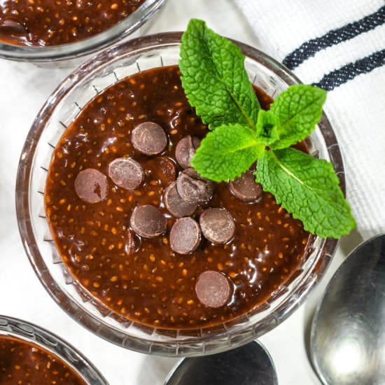 Chocolate Chia Seed Pudding - Recipe photo by bastecutfold