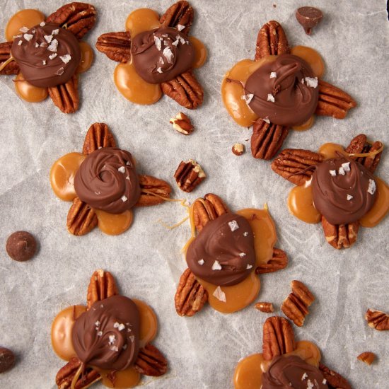 Pecan Turtles - Recipe photo by Barbara Curry