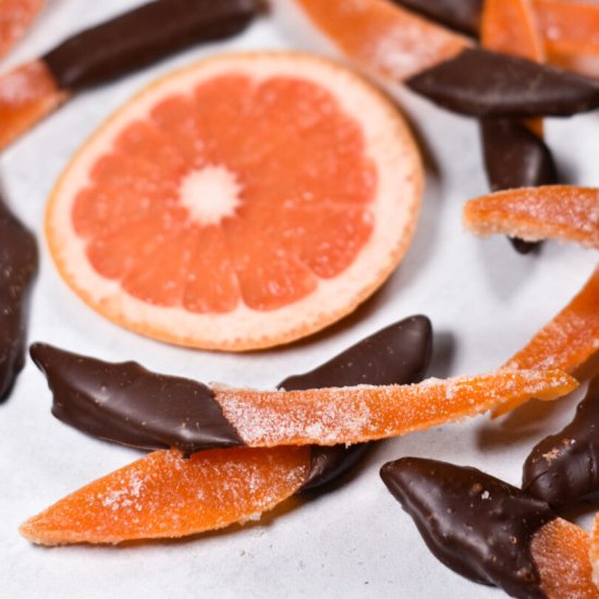 Chocolate Dipped Grapefruit Peel - Recipe photo by bastecutfold