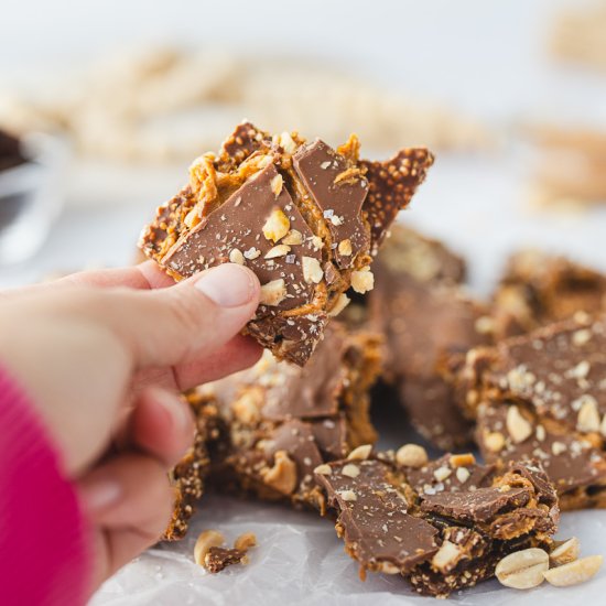 Crunchy Quinoa Chocolate Date Bark - Recipe photo by The Sprinkled Cakery