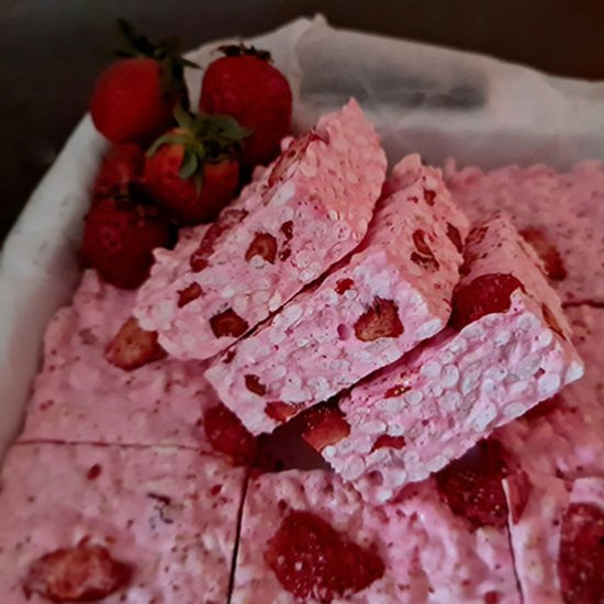 Strawberry Rice Krispies - Recipe photo by 2pots2cook