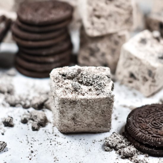 Cookies and Cream Marshmallows - Recipe photo by bastecutfold