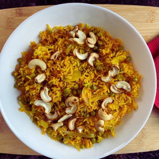 Tomato Rice with Peas and Cashews - Recipe photo by yogchakra