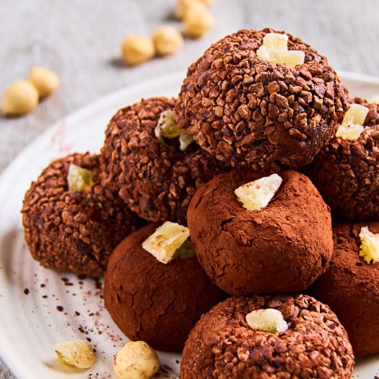 Ginger-Crunch Protein Balls - Recipe photo by ForThePleasureOfEating