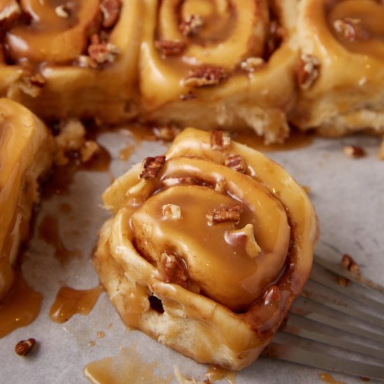 Caramel Cinnamon Rolls - Recipe photo by Barbara Curry