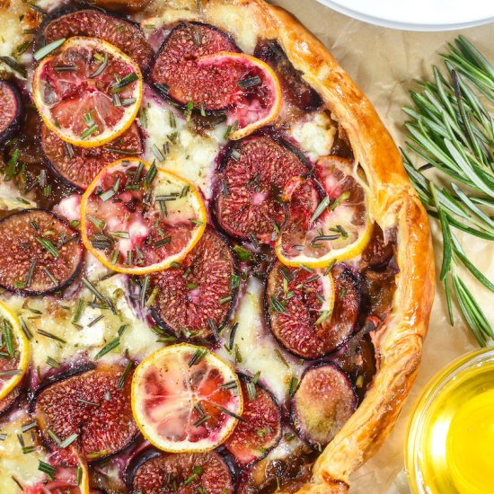 Fig and Goat Cheese Galette - Recipe photo by bastecutfold