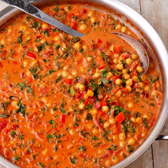 Harissa Chickpeas with Kale - Recipe photo by veganwithgusto