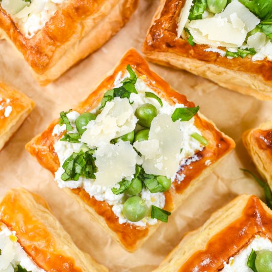 Ricotta, Pea and Mint Puff Pastry - Recipe photo by bastecutfold