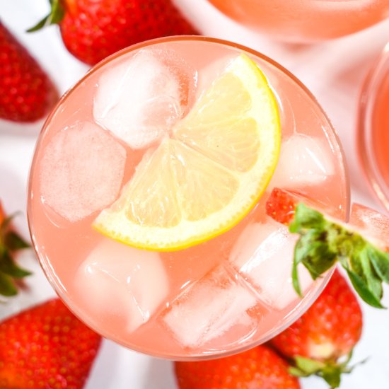 Rhubarb and Strawberry Lemonade - Recipe photo by bastecutfold