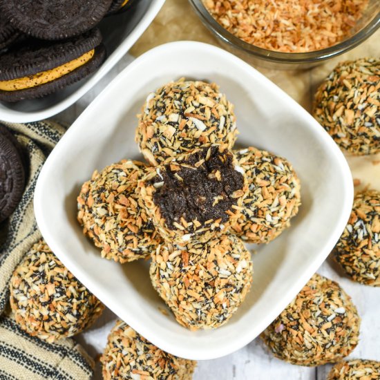 Toasted Coconut Oreo Truffles - Recipe photo by bastecutfold